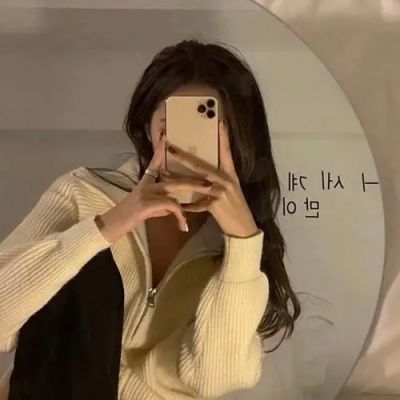 伤感女生头像真人高清很丧 2022很丧很抑郁的女头真人